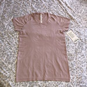 NWT Lululemon Swiftly Tech SS Crew